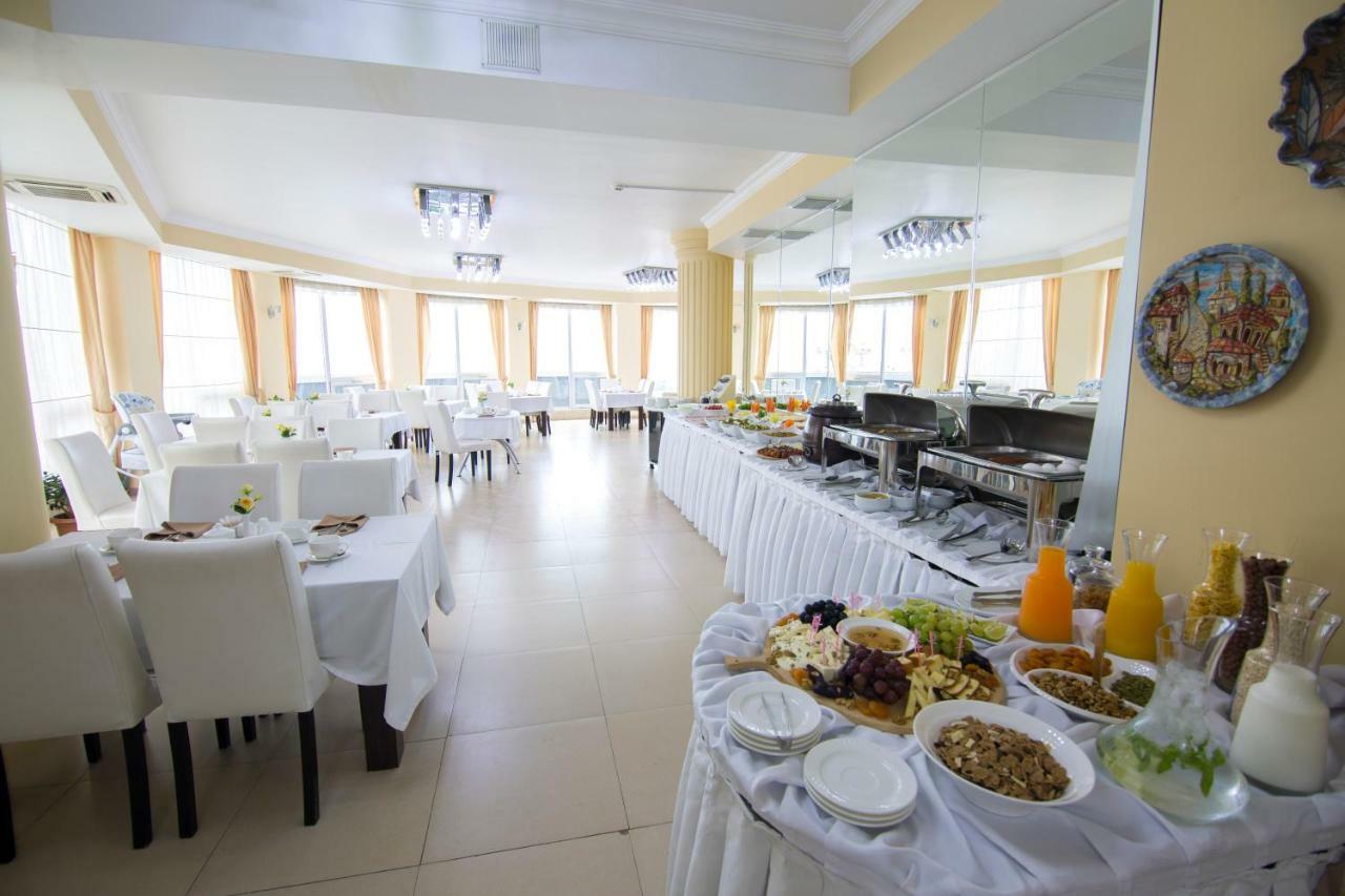 Hotel Aisi Batumi Esterno foto